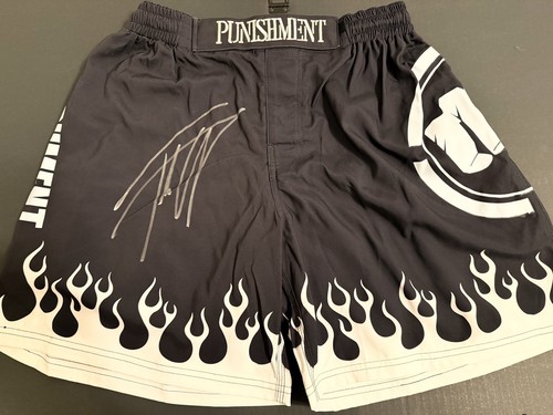 Tito ortiz signed - ortiz, 131